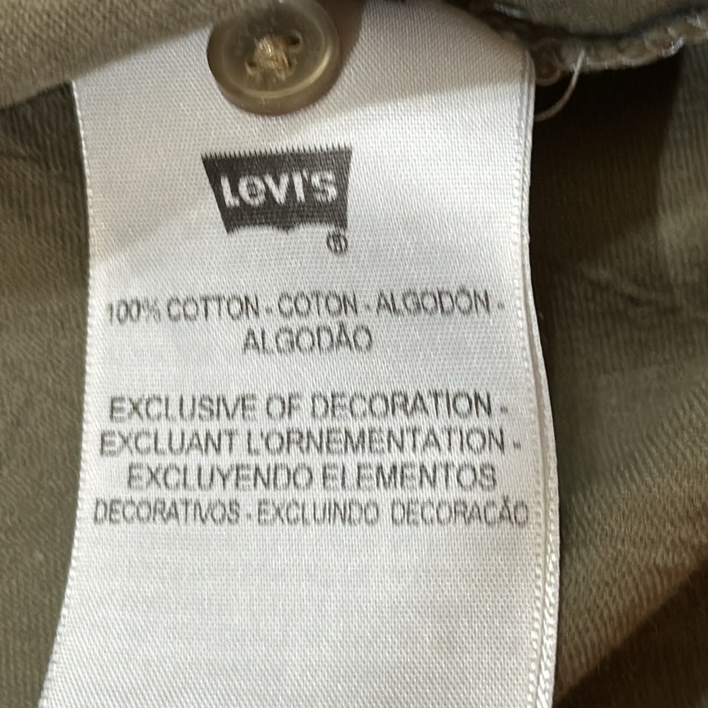 Levi’s Top - Picture 4 of 7